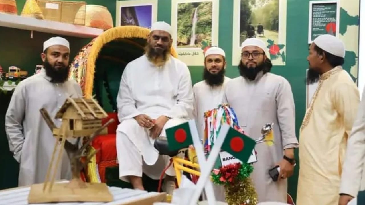 মদিনা ইসলামী ইউনিভার্সিটির আন্তর্জাতিক সাংস্কৃতিক উৎসবে মাওলানা মামুনুল হক