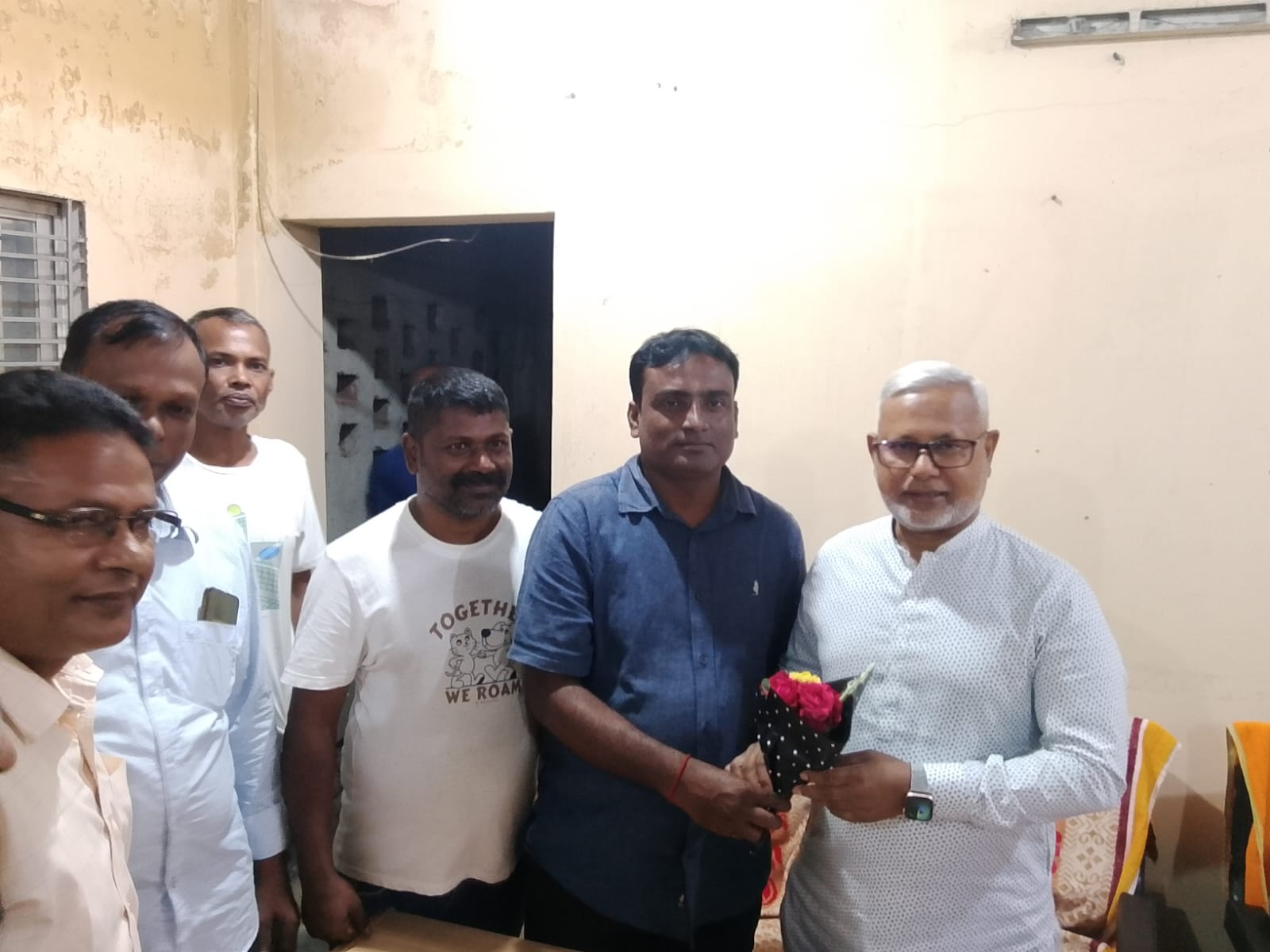 দিনাাজপুর বীরগঞ্জে প্রেসক্লাবেএমপি মহোদয়ের আগমন, শুভেচ্ছা স্বাগতম__ঈদ মোবারক.