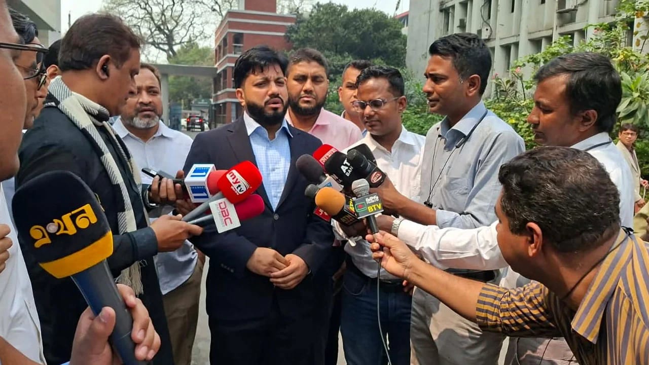 জুলাইযোদ্ধাদের তালিকা প্রণয়নে নিরপেক্ষতার প্রতিশ্রুতি: ইশরাক হোসেনের ব্রিফিং